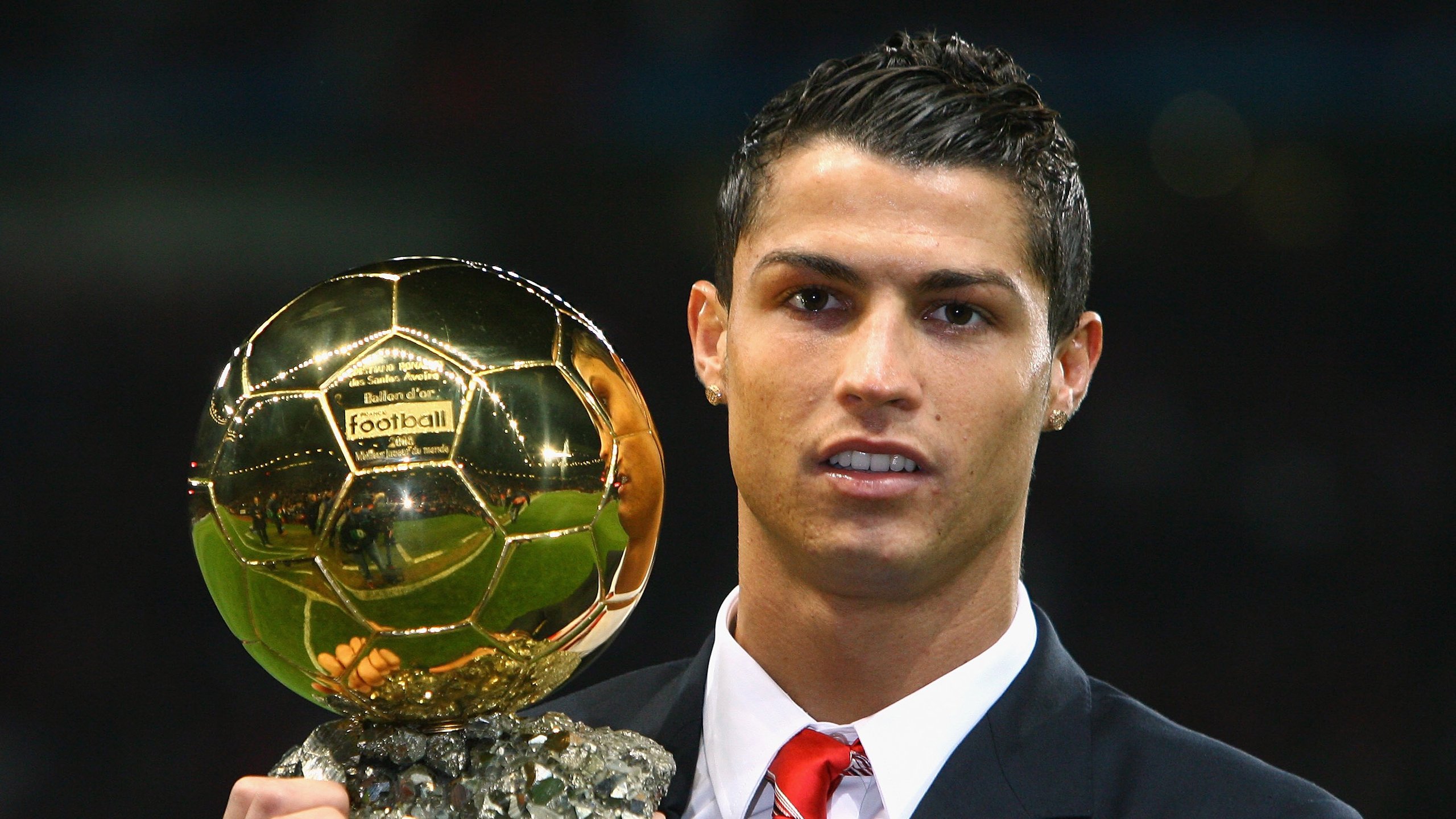 Rookie官方宣布最后时刻胜出新规，皇家马德里引发争议！赛场气氛高涨